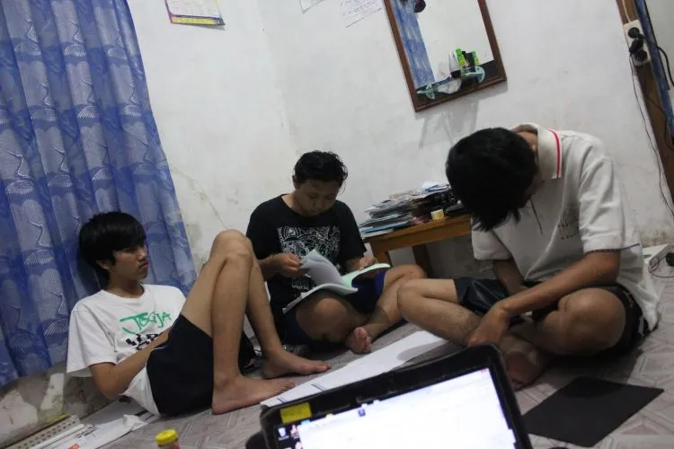 Hukum-hukum Tak Tertulis yang Semua Cowok Pasti Taati. Cewek Mesti Baca Biar Ngerti 11