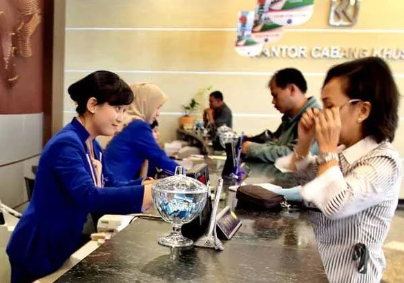Curhatan Para Cewek Frontliner Bank. Mulai Dari Jadi Pintar Dandan Hingga Diomelin Nasabah 27