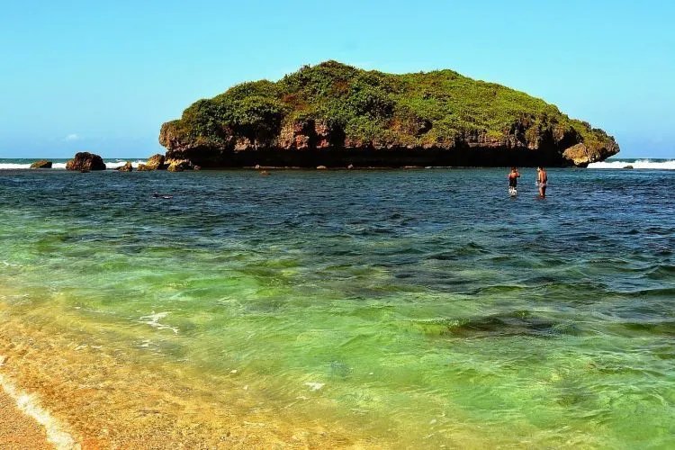 Snorkeling di Sekitar Jogja Kini Bukan Sekedar Angan. Destinasi Snorkeling ini Bikin Impianmu Jadi Kenyataan! 21