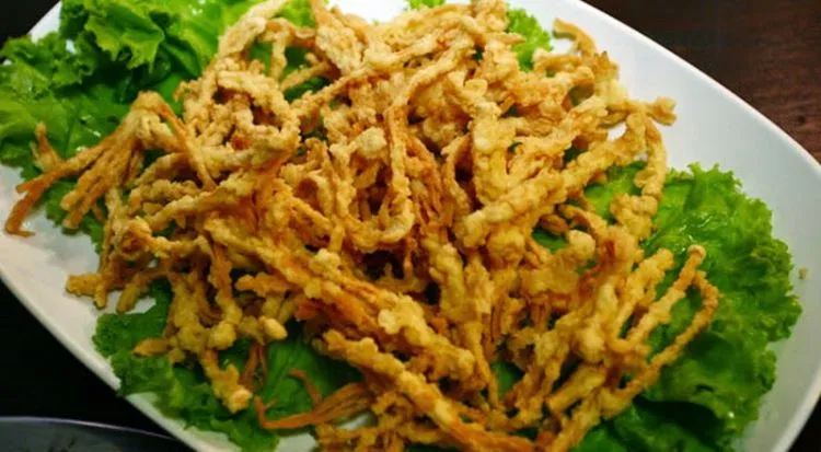 Nggak Cuma Buat Lauk Nasi Aja, 8 Resep Ini Bikin Telur Asinmu Jadi Istimewa! 13