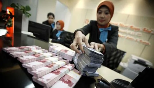 11 Karakter Mahasiswa Penghuni Fakultas Sastra. Unik, Aneh, Tapi Tetep Istimewa. Hayo, Kamu yang Mana? 17