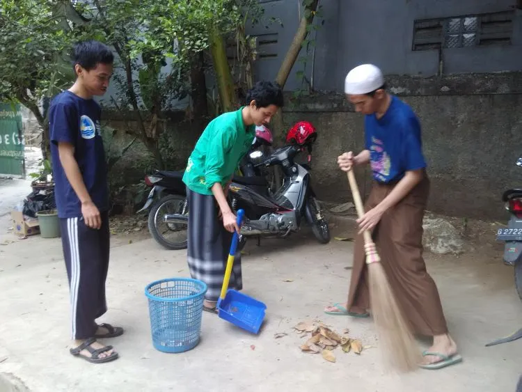 Jangan Ngaku Anak Pesantren Sejati, Kalau Nggak Pernah Melakukan 13 Hal Konyol Ini 18