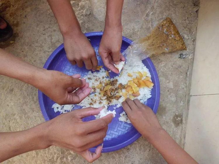 Jangan Ngaku Anak Pesantren Sejati, Kalau Nggak Pernah Melakukan 13 Hal Konyol Ini 19
