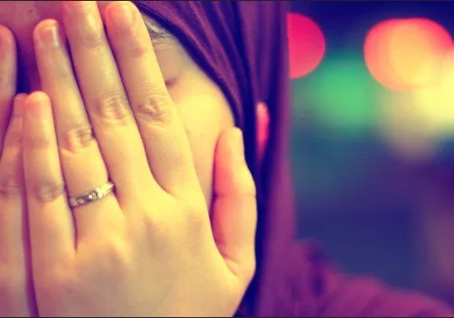 sedih..