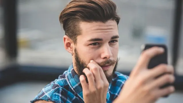 10 Cewek Ini Membincangkan Tentang Cowok-cowok yang Doyan Selfie. Apa Saja Kata Mereka? 13