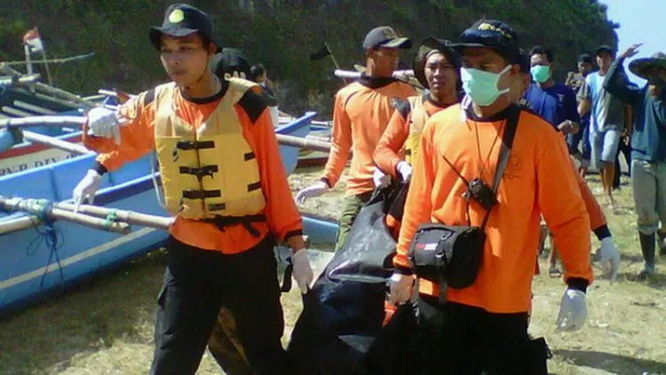 Mengabadikan Foto Diri Sih Sah-Sah Aja. Tapi Jangan Lupakan Keselamatanmu dan Lingkungan Sekitar Juga! 13