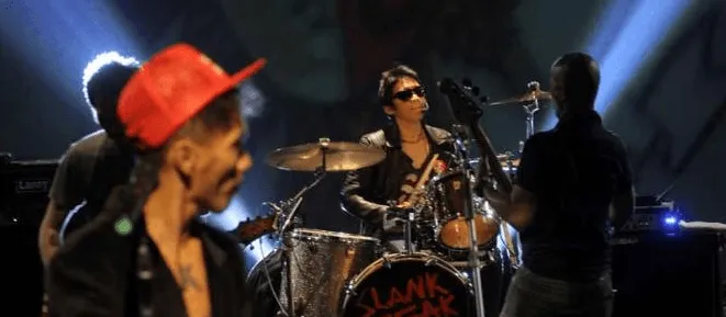 12 Alasan Kenapa Slank Adalah Band Rock Indonesia Yang Bikin Bangga dan Layak Dipuja 23