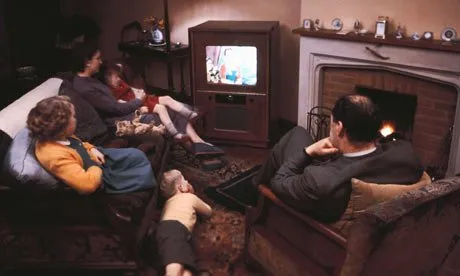 18 Hal yang Pasti Bikin Nostalgia, Kalau Kamu Pernah Hobi Nonton Telenovela 35 Liat tv banreng...