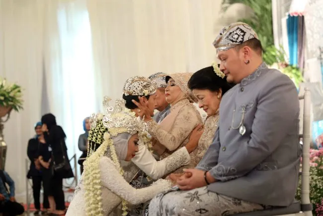 9 Saran Dari Vanny Widyasasti, Buat Cewek-cewek yang Pengen Calon Imam Sekelas Fedi Nuril 13
