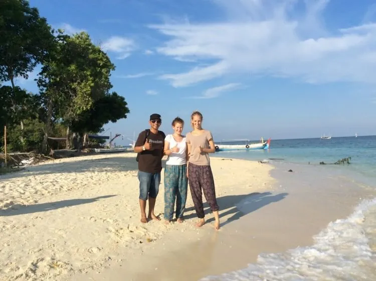 Kalau Gili Trawangan Terasa Jauh, Ada Gili Labak yang Bisa Kamu Sambangi di Ujung Madura. Pesonanya Begitu Menggoda! 16