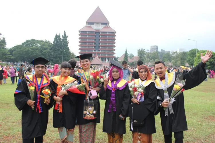 7 Alasan Kenapa Gelar Sarjana Lebih Tepat Diraih di Negeri Sendiri Tanpa Perlu Ke Luar Negeri 14