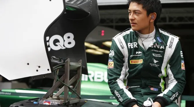 Rio Haryanto: Calon Imam Masa Depan Kita! Jago di Arena Balap dan Rajin Ibadah, Siapa Sih yang Nggak Mau Ditaarufin Sama Dia 8