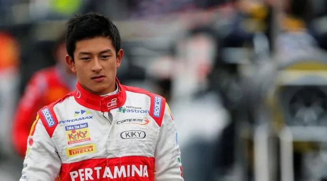 Resmi Masuk Formula 1 Setelah 16 Tahun Berjuang: Selamat ya Rio Haryanto, Calon Imam Kita Bersama! 8