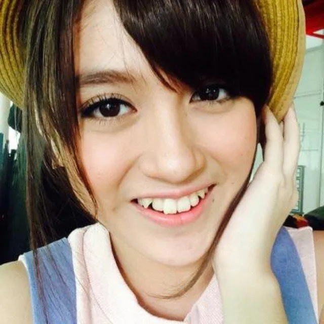 Instagram Artis yang Sebenarnya Diam-diam Sering Dikepoin Sama Cowok. Tapi Mereka Nggak Pernah Mau Ngaku Aja 16