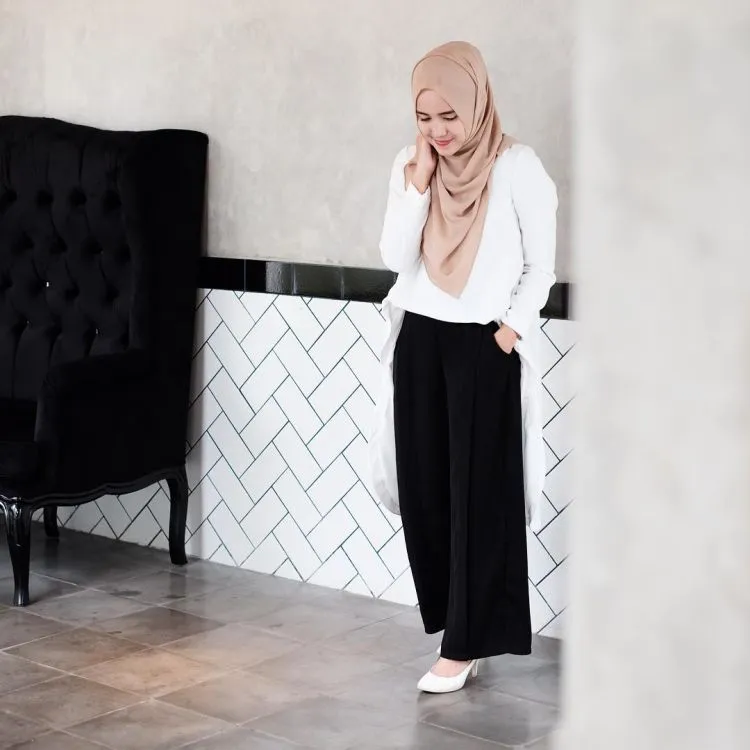 Mau Dapat Inspirasi Penampilan Elegan? 12 Selebgram Ini yang Wajib Kamu Follow dan Kepoin! 24
