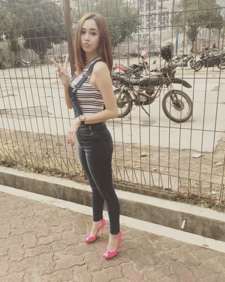 Instagram Artis yang Sebenarnya Diam-diam Sering Dikepoin Sama Cowok. Tapi Mereka Nggak Pernah Mau Ngaku Aja 23