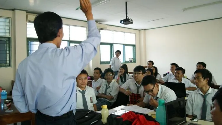 Pak Anies Baswedan, Bapak Adalah Penyebab Utama Banyak Anak Muda Susah Move On di Indonesia 12