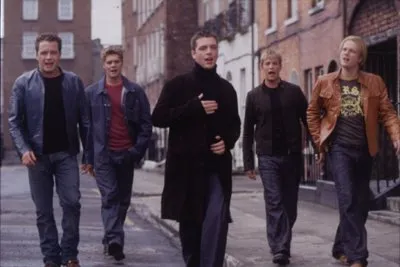 10 Lagu Boyband 90an yang Sampai Sekarang Masih Sering Kamu Dengarkan. Karena Lagu Mereka Terlalu Indah Buat Dilupakan 12