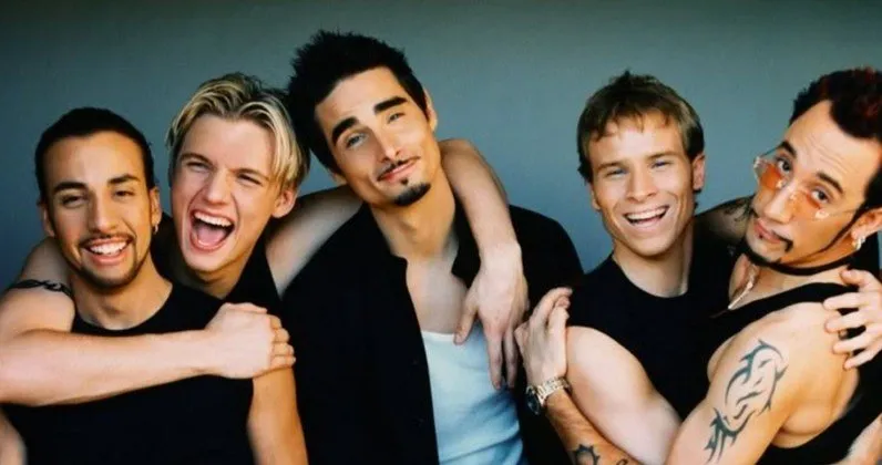 10 Lagu Boyband 90an yang Sampai Sekarang Masih Sering Kamu Dengarkan. Karena Lagu Mereka Terlalu Indah Buat Dilupakan 15