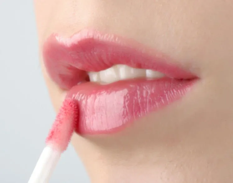 Cewek Wajib Tahu! 7 Panduan Lengkap Menentukan Warna Lipstik Buat Berbagai Acaramu 12