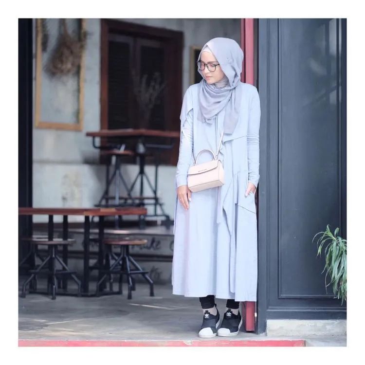 Mau Dapat Inspirasi Penampilan Elegan? 12 Selebgram Ini yang Wajib Kamu Follow dan Kepoin! 20