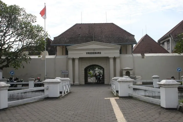 Kamu Sedang Jalan-jalan Ke Jogja? Kalau Kamu Bernyali, Coba Datangi Spot Horor Yang Ada Di Kota Gudeg Ini! 14