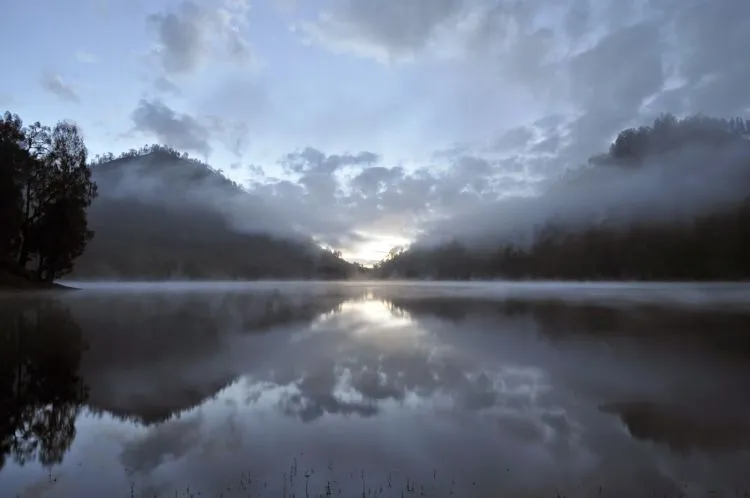 Kisah Horor Tentang Hantu 'Sugus' yang Menemani di Ranu Kumbolo. Serem Banget Sih 9