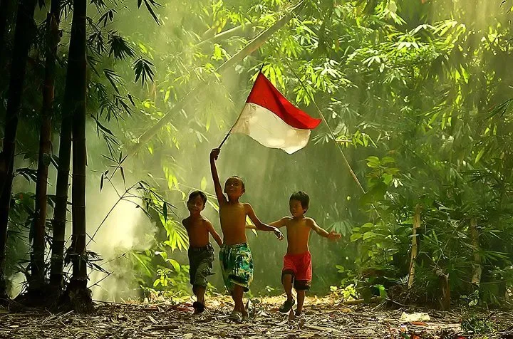 Sebelum Memutuskan Hormat Bendera Itu Haram, Sudahkah 6 Hal Ini Pak Cholil Pertimbangkan? 8