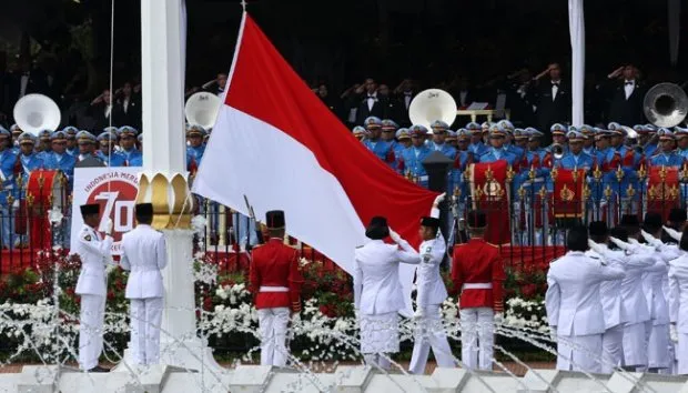 Sebelum Memutuskan Hormat Bendera Itu Haram, Sudahkah 6 Hal Ini Pak Cholil Pertimbangkan? 11