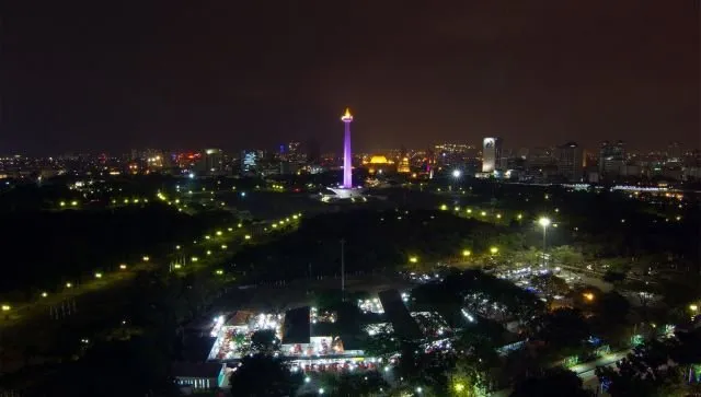 Monas Di Malam Hari
