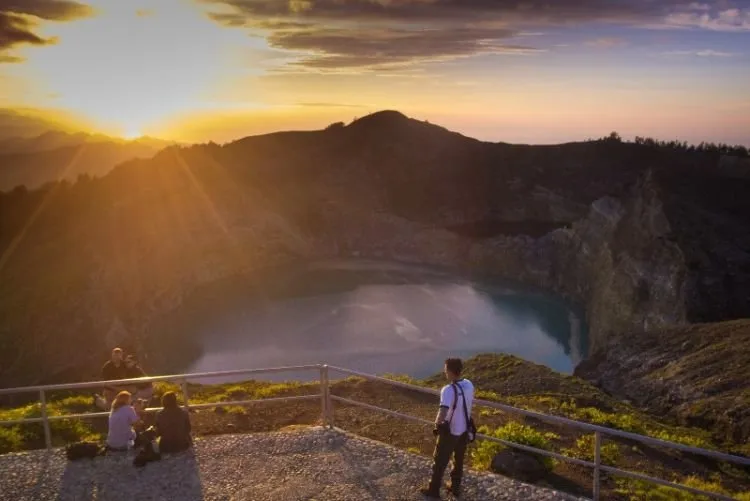 Ngaku Traveler Sejati? Belum Sah Jika Belum Jelajahi 9 Destinasi Apik di Flores Ini! 12