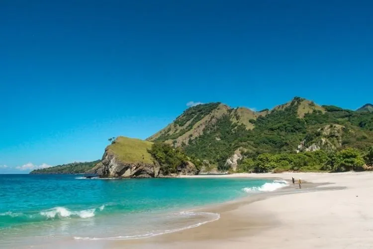 Ngaku Traveler Sejati? Belum Sah Jika Belum Jelajahi 9 Destinasi Apik di Flores Ini! 10