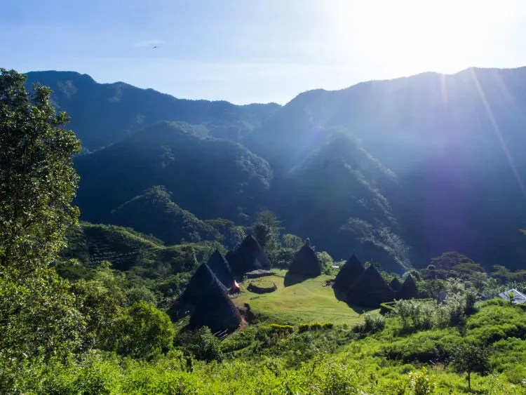 Sekali Seumur Hidup, Berpetualanglah ke Wae Rebo! Negeri Dongeng yang Kini Mendunia. 12