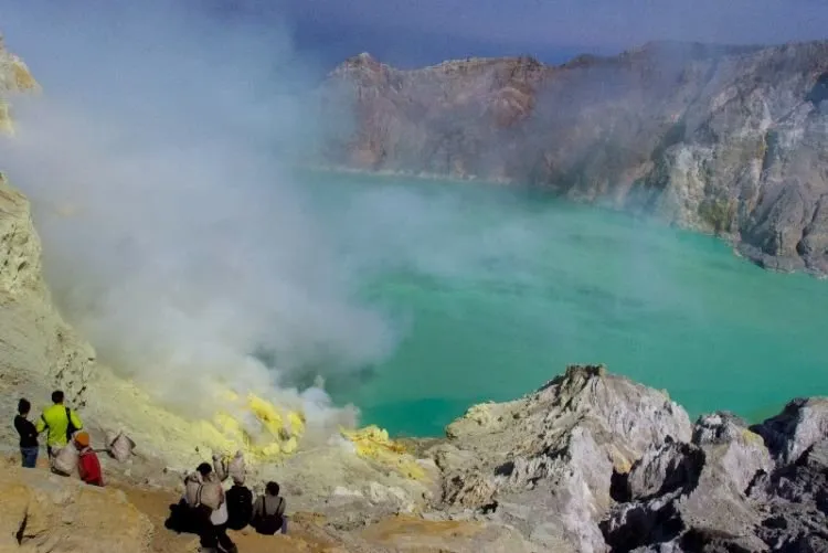 Catat! 7 Destinasi di Indonesia yang Bakal Nge-Hits di Tahun 2016. Angkat Ranselmu dan Ajak Kekasihmu, Travellers! 11