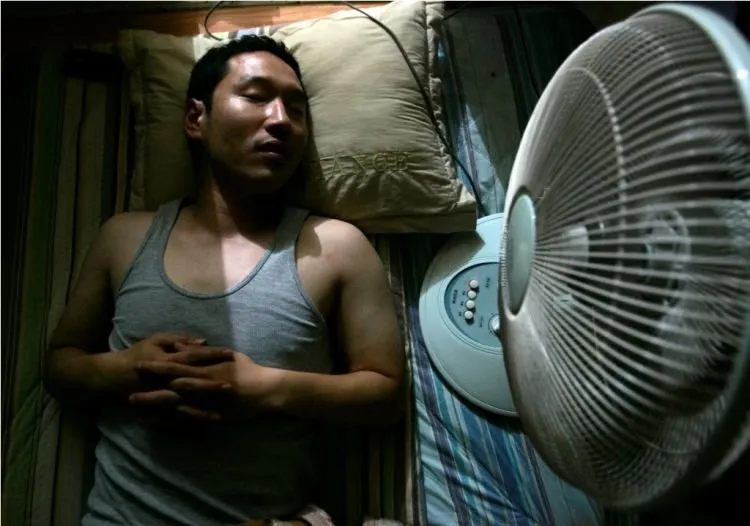 Jangan Tidur Dengan Kipas Angin Menyala! 7 Bahaya Ini Bisa Menimpa Kamu Tanpa Disadari 10