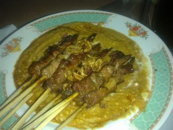 10 Kuliner Top Khas Bogor yang Bikin Kamu Makin Jatuh Hati! Nikmatnya Tak Tertandingi! 12