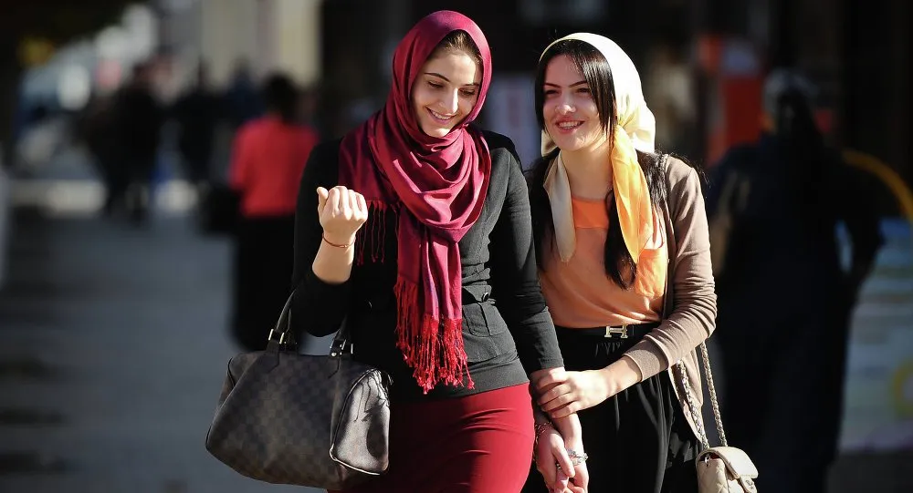 6 Kalimat yang Bikin Semangat Mulai Berhijab Temanmu Berkurang. Lebih Baik Jangan Katakan 11