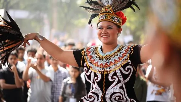 13 Macam Tarian Adat Yang Berasal dari Kalimantan