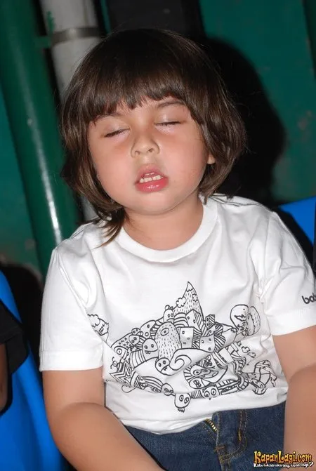 Untukmu Si Anak Tengah Dalam Keluarga. Sulung Nggak, Bungsu Nggak, dan Sering Bingung Sama Posisinya... 20
