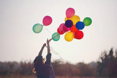 Lagi Nungguin Pacar Orang? 10 Lagu Ini Bakal Bikin Kamu Baper Maksimal! 20