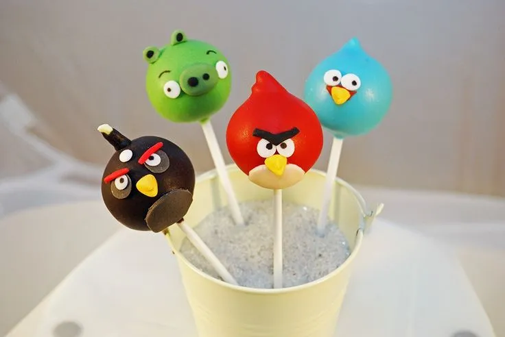 Lupakan Cokelat Buat 14 Februari. Mending Kasih Dia 22 Cake Pops Ini! 31