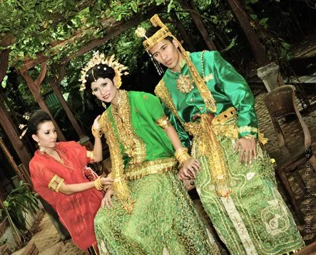 Indonesia Memang Kaya Akan Adat Istiadatnya. Coba Simak Yuk Adat Istiadat Pernikahan Bugis yang Unik Ini 12