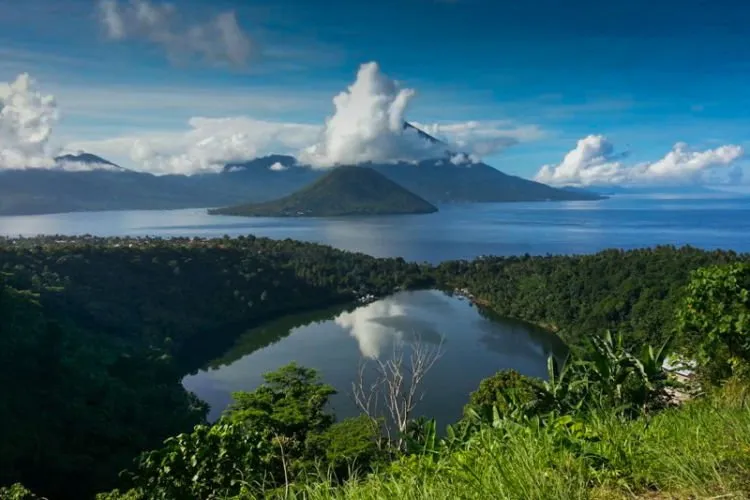 Catat! 7 Destinasi di Indonesia yang Bakal Nge-Hits di Tahun 2016. Angkat Ranselmu dan Ajak Kekasihmu, Travellers! 13
