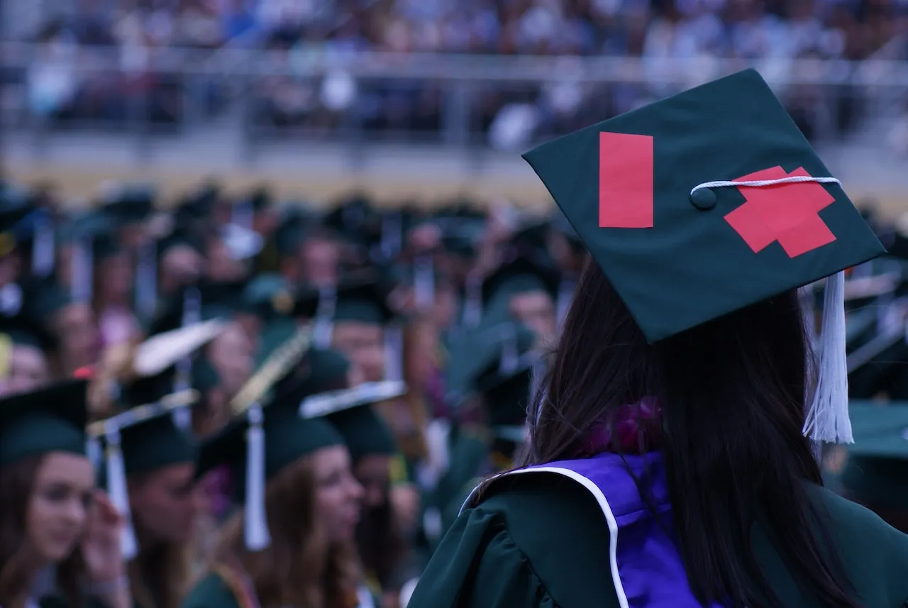 Setelah Euforia Wisuda dan Jadi Sarjana, Ragam Suka Duka Inilah yang Akan Kamu Rasa! 16