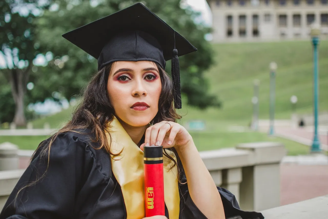 Setelah Euforia Wisuda dan Jadi Sarjana, Ragam Suka Duka Inilah yang Akan Kamu Rasa! 17
