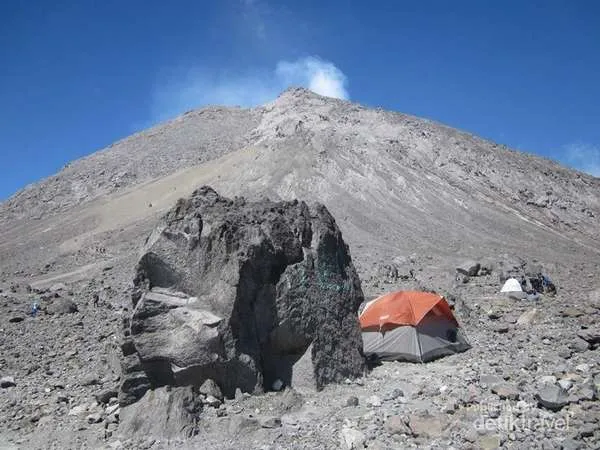 Beragam Kisah Horor Pendakian Gunung yang Bikin Merinding! Yakin Masih Berani Ndaki? 10