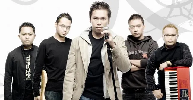 Lagi Nungguin Pacar Orang? 10 Lagu Ini Bakal Bikin Kamu Baper Maksimal! 16