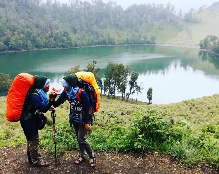 Girls, Mulai Sekarang Jangan Takut Mendaki Gunung! Aman Kok Asal Tips Pendakian Ini Kamu Perhatikan! 11
