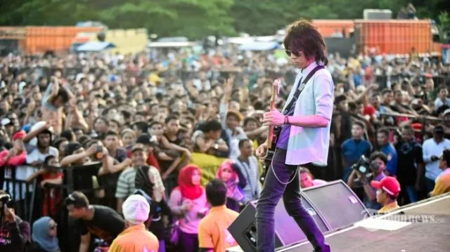 14 Kata Sehari-hari yang Maknanya Sudah Bukan Lagi Kayak di KBBI. Gara-Gara Kita, Nih... 24