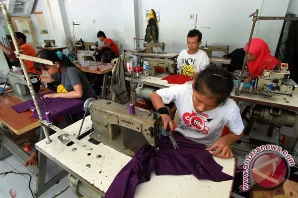 Pas Kecil Malah Menjadikan Profesi Ini Cita-cita? Masa Kecilmu Gak Cuma Bahagia, Tapi Juga Tak Biasa! 15